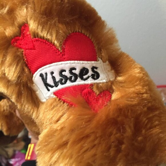 Kisses Valentines Dog Plush - Picture 2 of 10